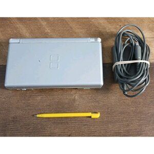 Nintendo DS Lite Silver Console USG-001 - Tested & Working - Read Info